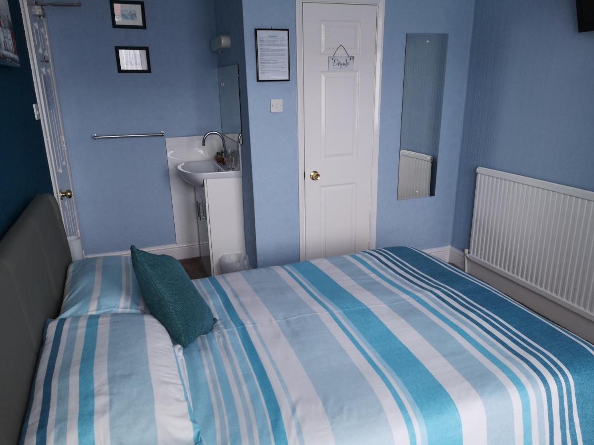 The Phoenix Guest House Scarborough Bagian luar foto