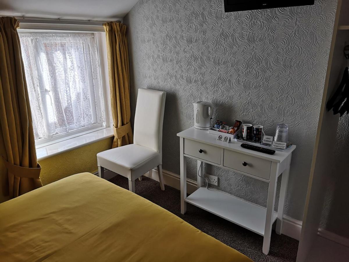 The Phoenix Guest House Scarborough Bagian luar foto