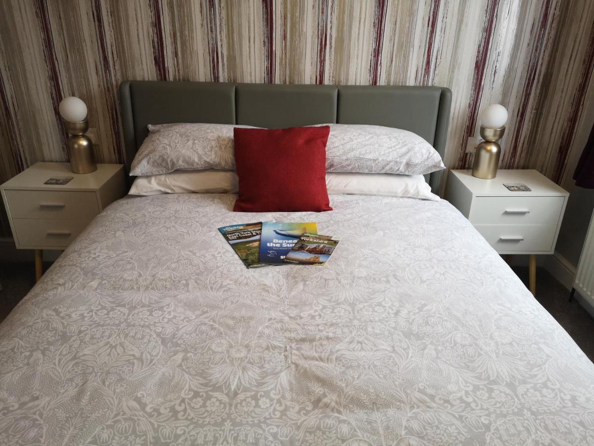 The Phoenix Guest House Scarborough Bagian luar foto